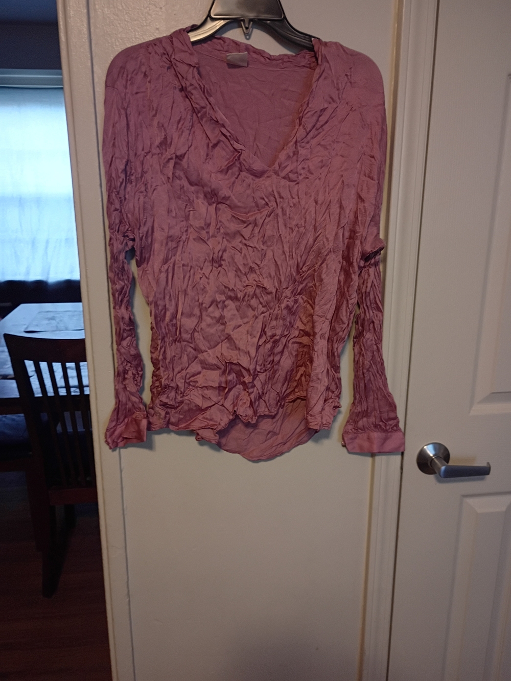 Women's Crinkled V-Neck Long Sleeve Top - Dusty Rose